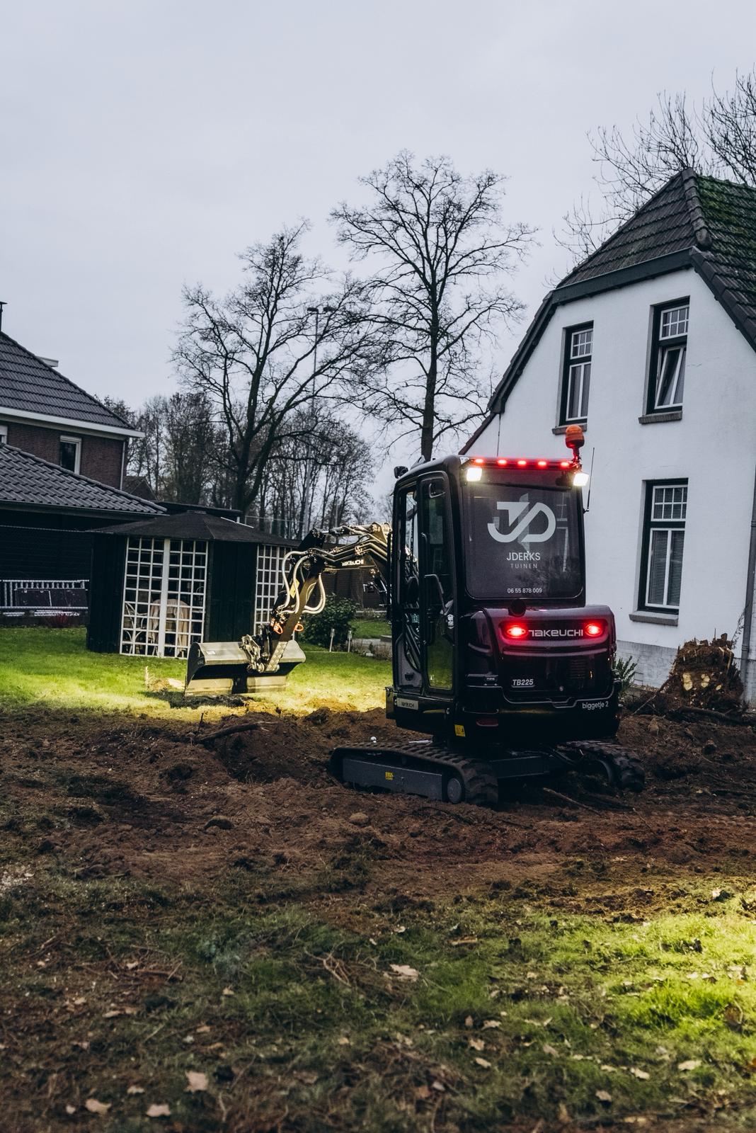 PHOTO-2025-12-17-10-44-27